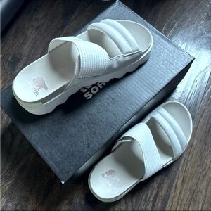 Sorel Viibe Slide size 8 1/2 in sea salt/dark stone new